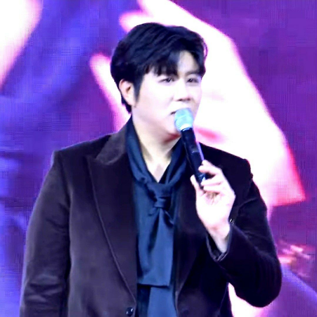 Recent activity shot of Jin Haesung