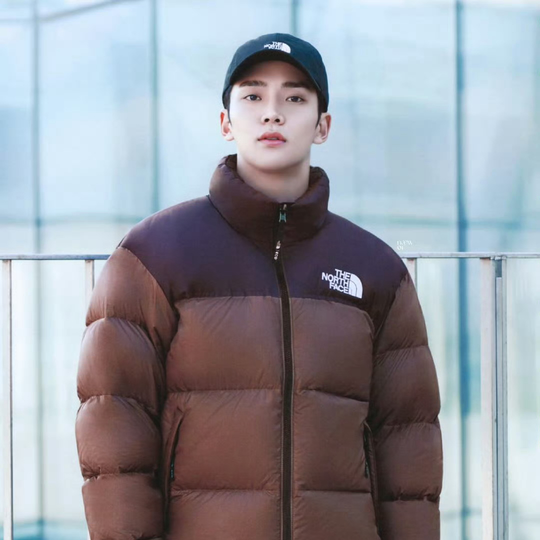 Foto terbaru dari Rowoon