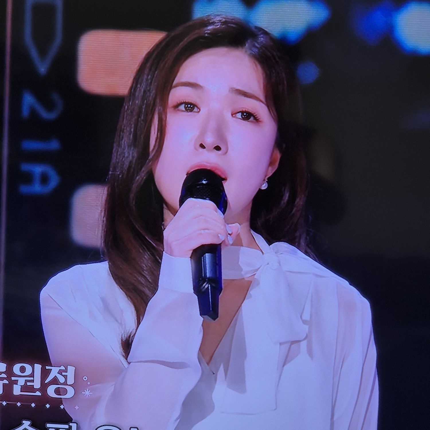 Behind-the-scenes cut of Ryu Wonjung