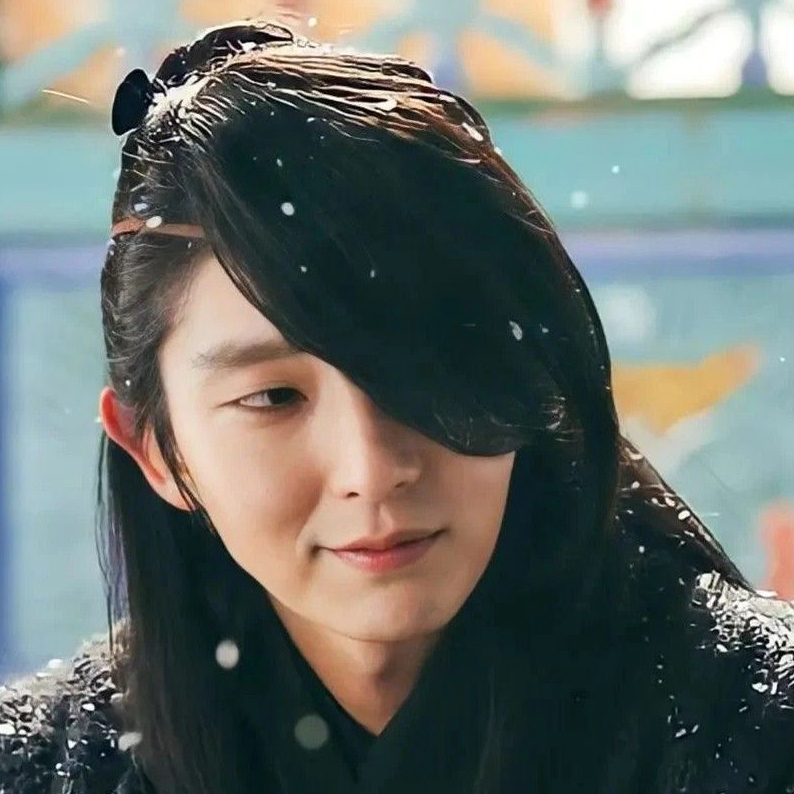 Latest photo of Lee Joongi