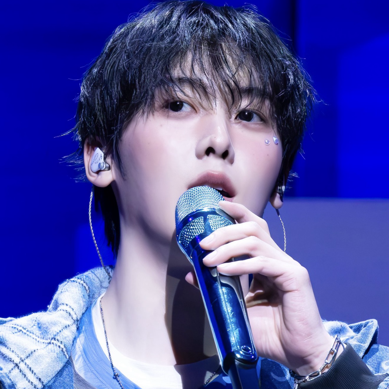 Momen yang diabadikan oleh penggemar Yoon Sanha