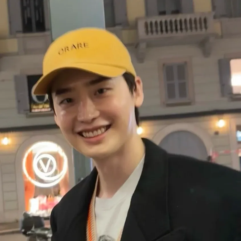 Latest photo of Lee Jongsuk