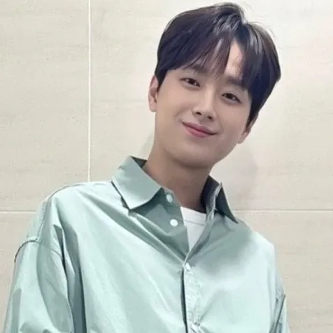 Foto terbaru dari Lee Chanwon