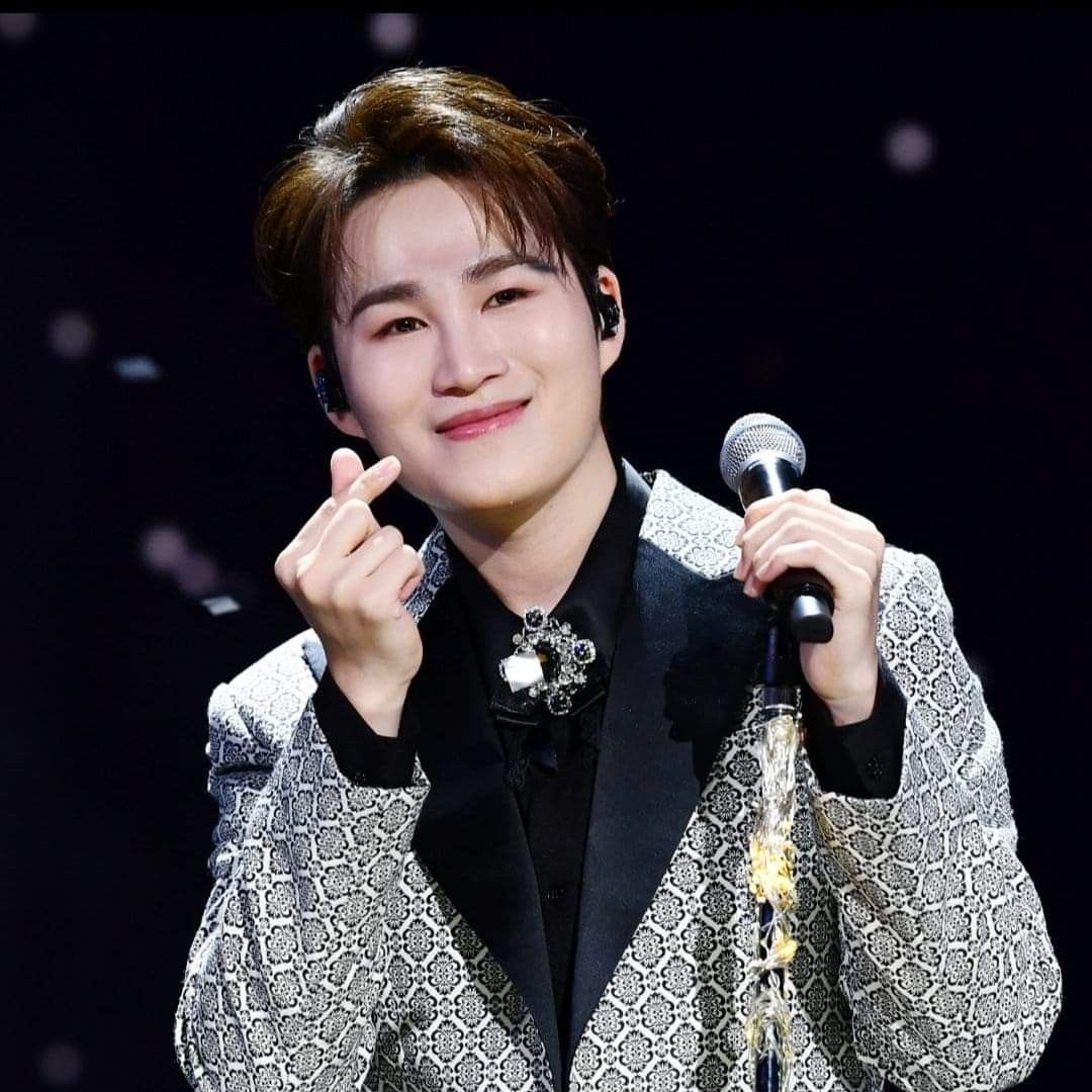 김희재의 비하인드 컷