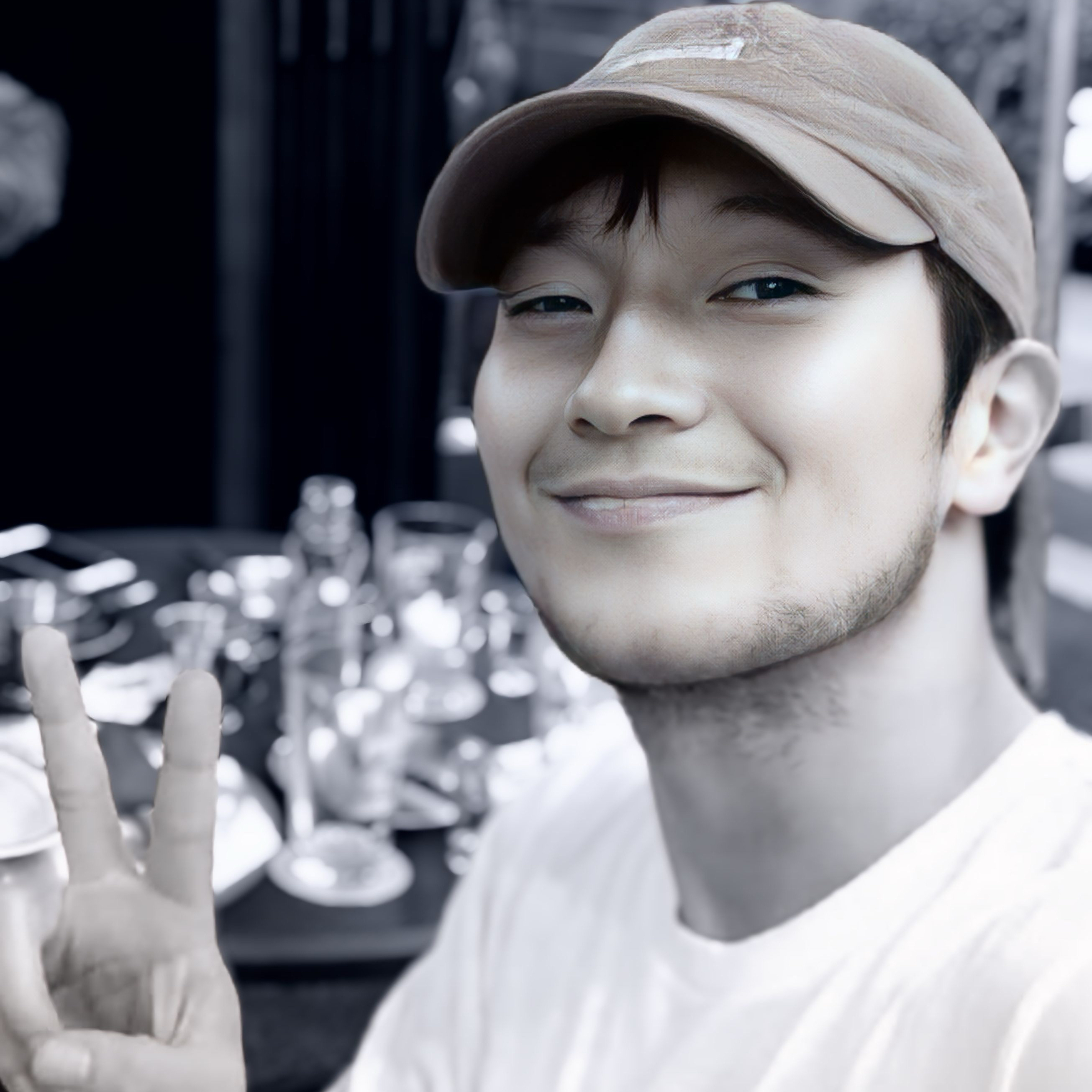 Behind-the-scenes cut of Son Seokkoo