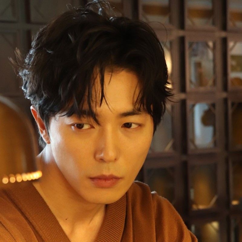 金材昱的最新照片