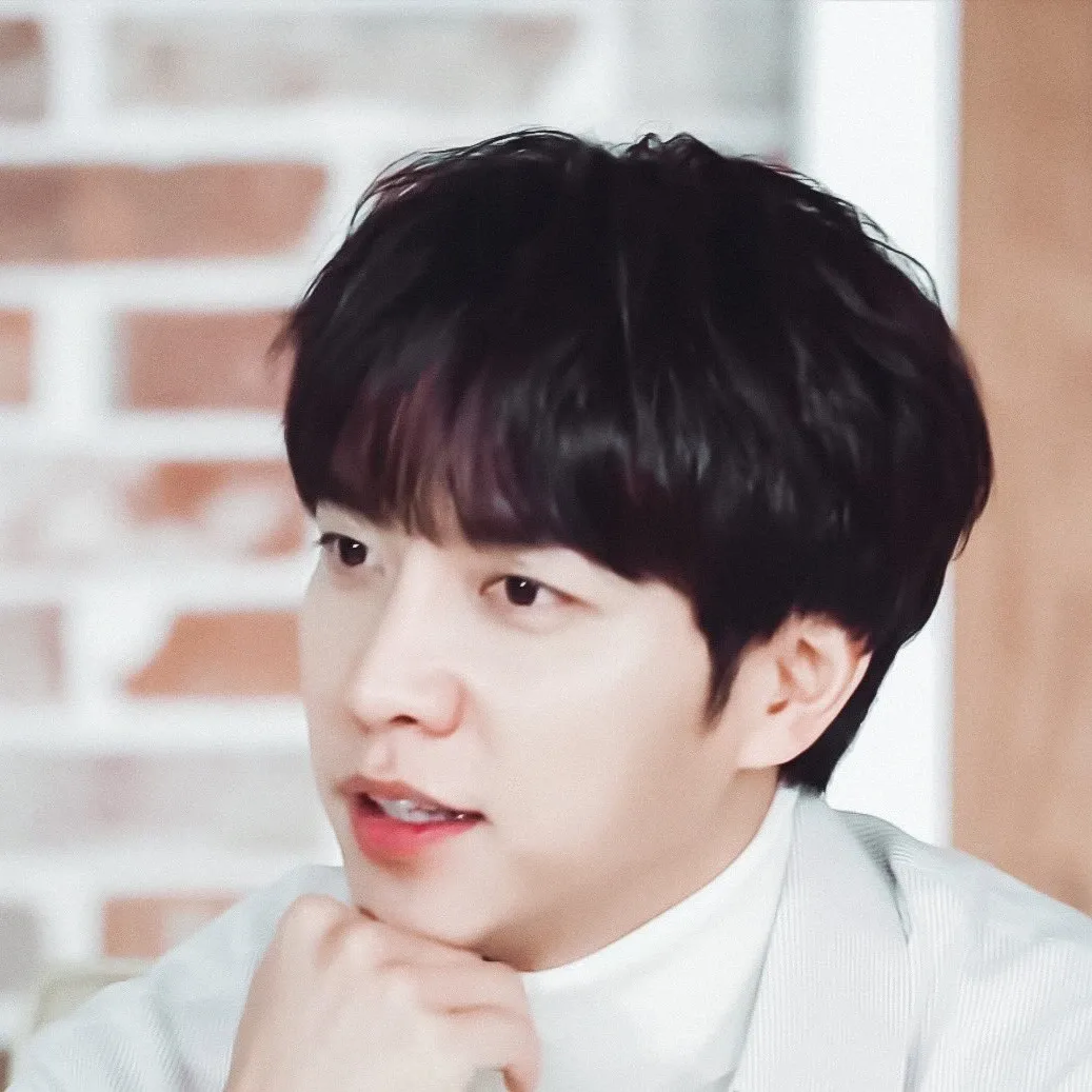 Momen yang diabadikan oleh penggemar Lee Seunggi