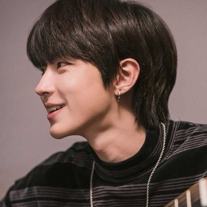 Latest photo of Hwang Inyoup