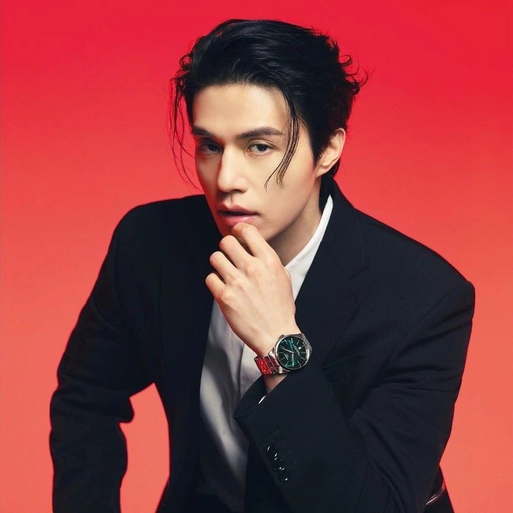 A moment captured by a fan of Lee Dongwook