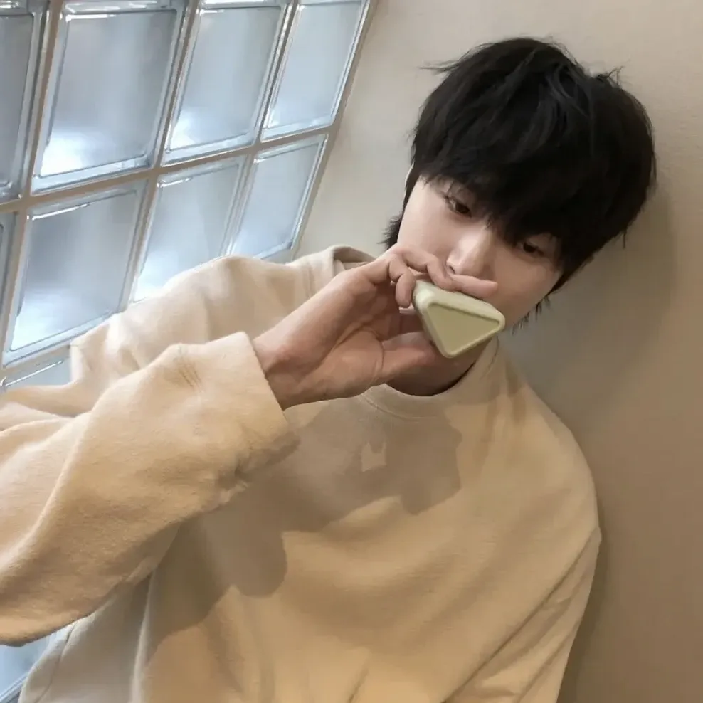 Latest photo of Byeon Wooseok