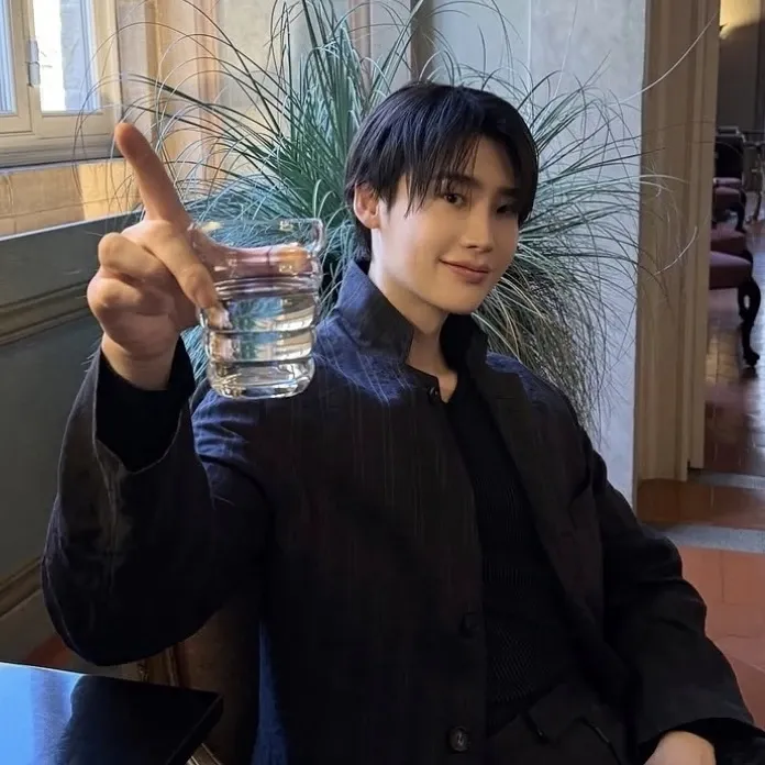 Latest photo of Lee Jongsuk