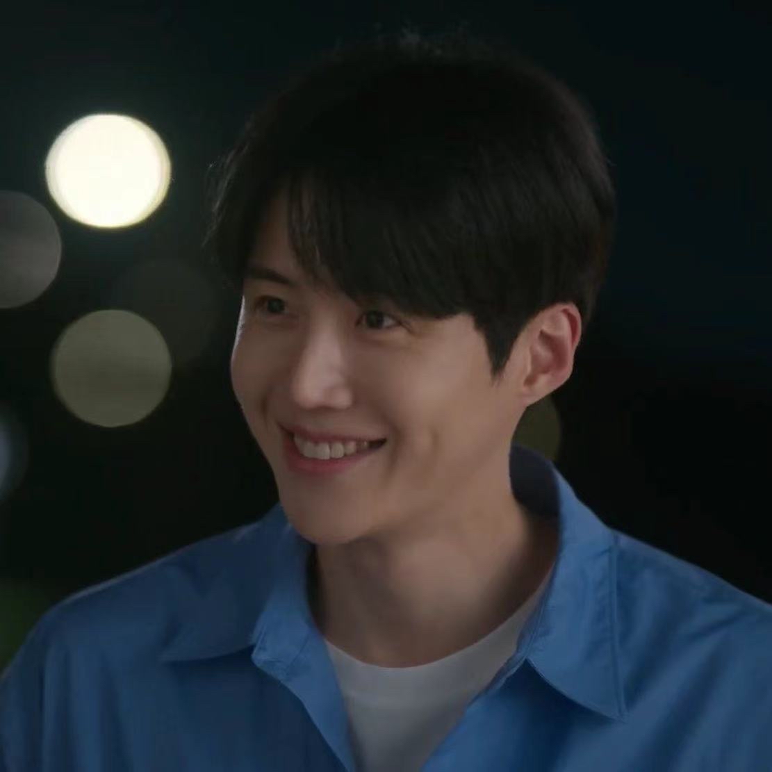 Behind-the-scenes cut of Kim Seonho