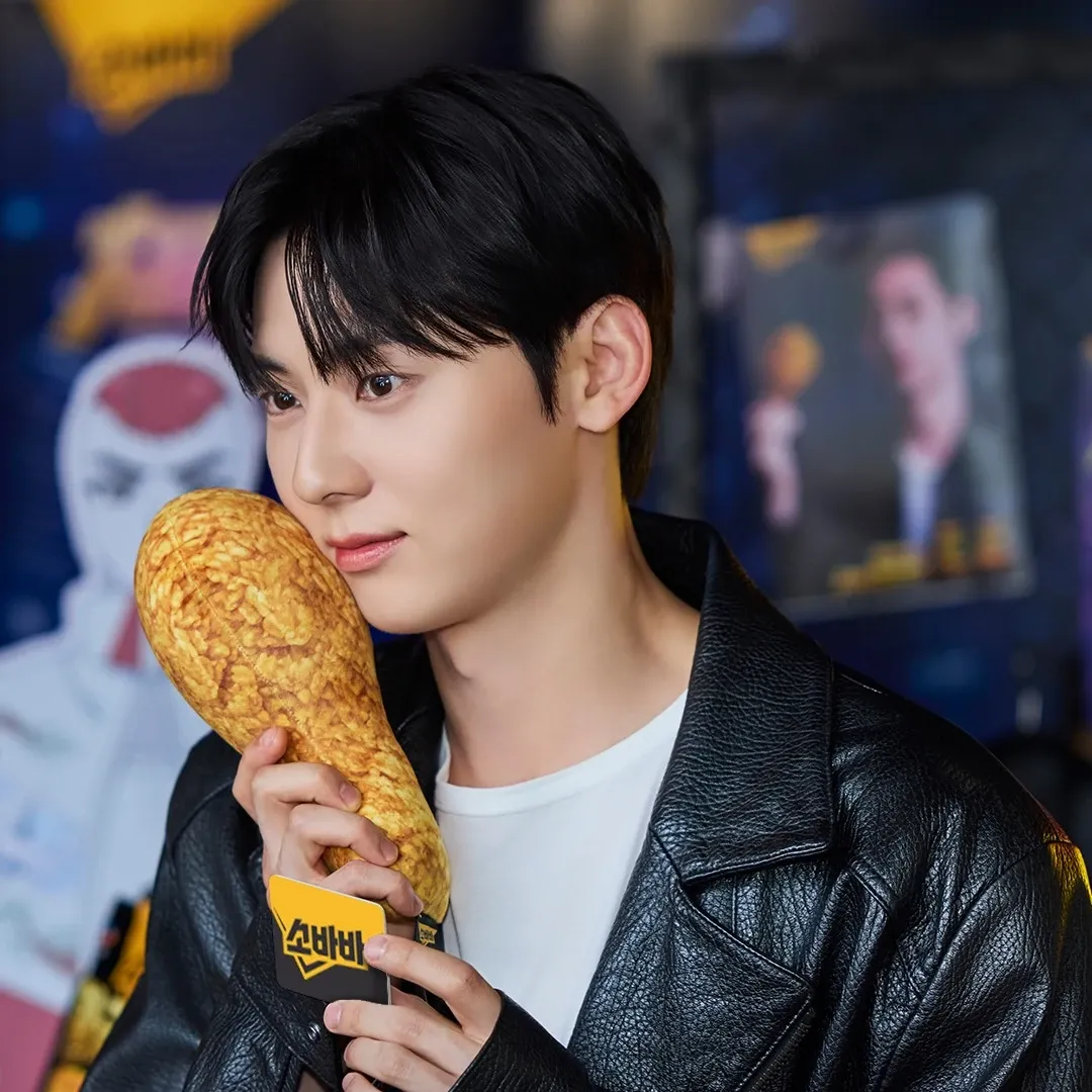 A moment captured by a fan of Hwang Minhyun