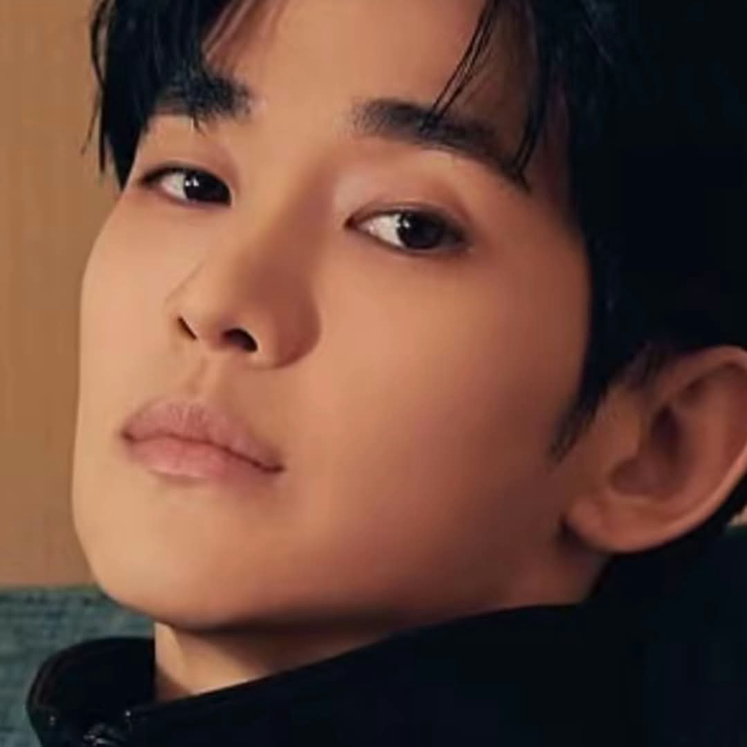 Behind-the-scenes cut of Kim Soohyun