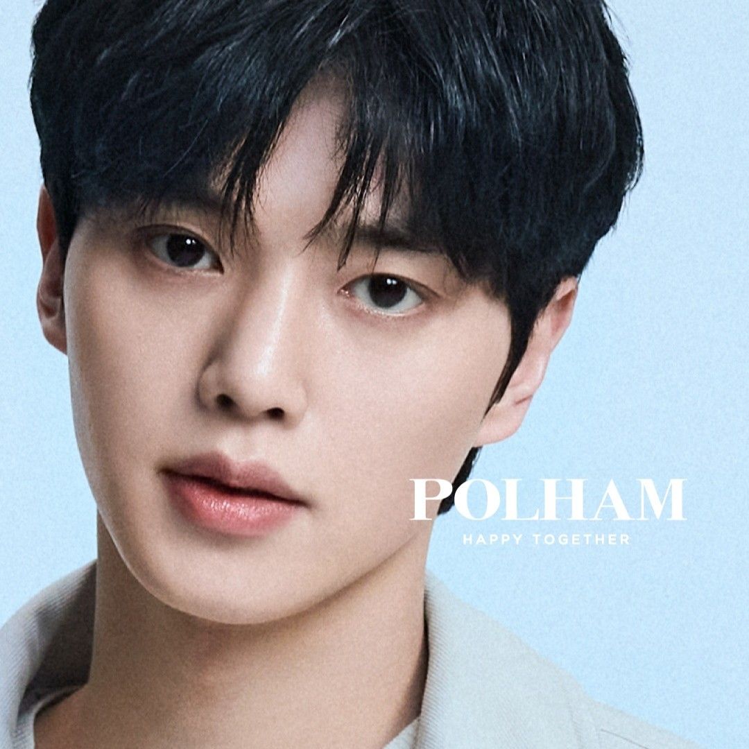 A moment captured by a fan of Song Kang