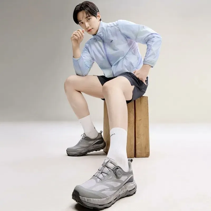 Cuplikan di balik layar dari Lee Junho