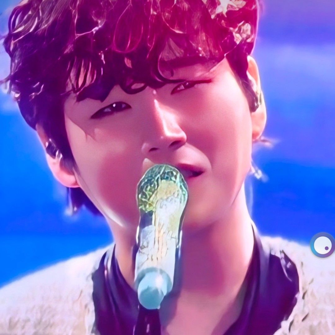 Latest photo of Hwang Youngwoong