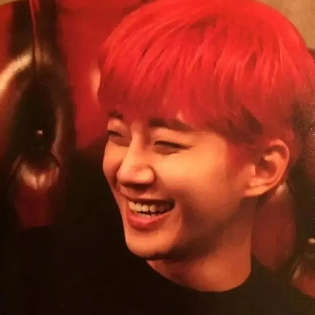 Behind-the-scenes cut of Lee Junho