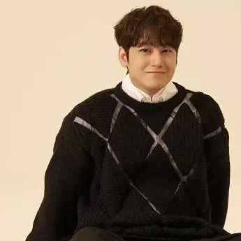 Behind-the-scenes cut of Kim Bum