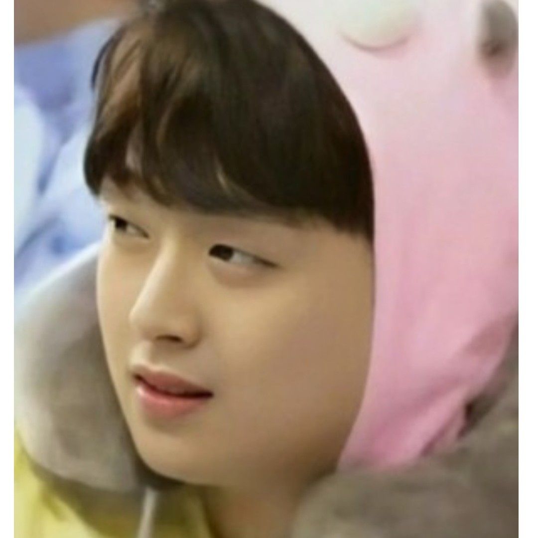 粉丝拍下的李灿元瞬间