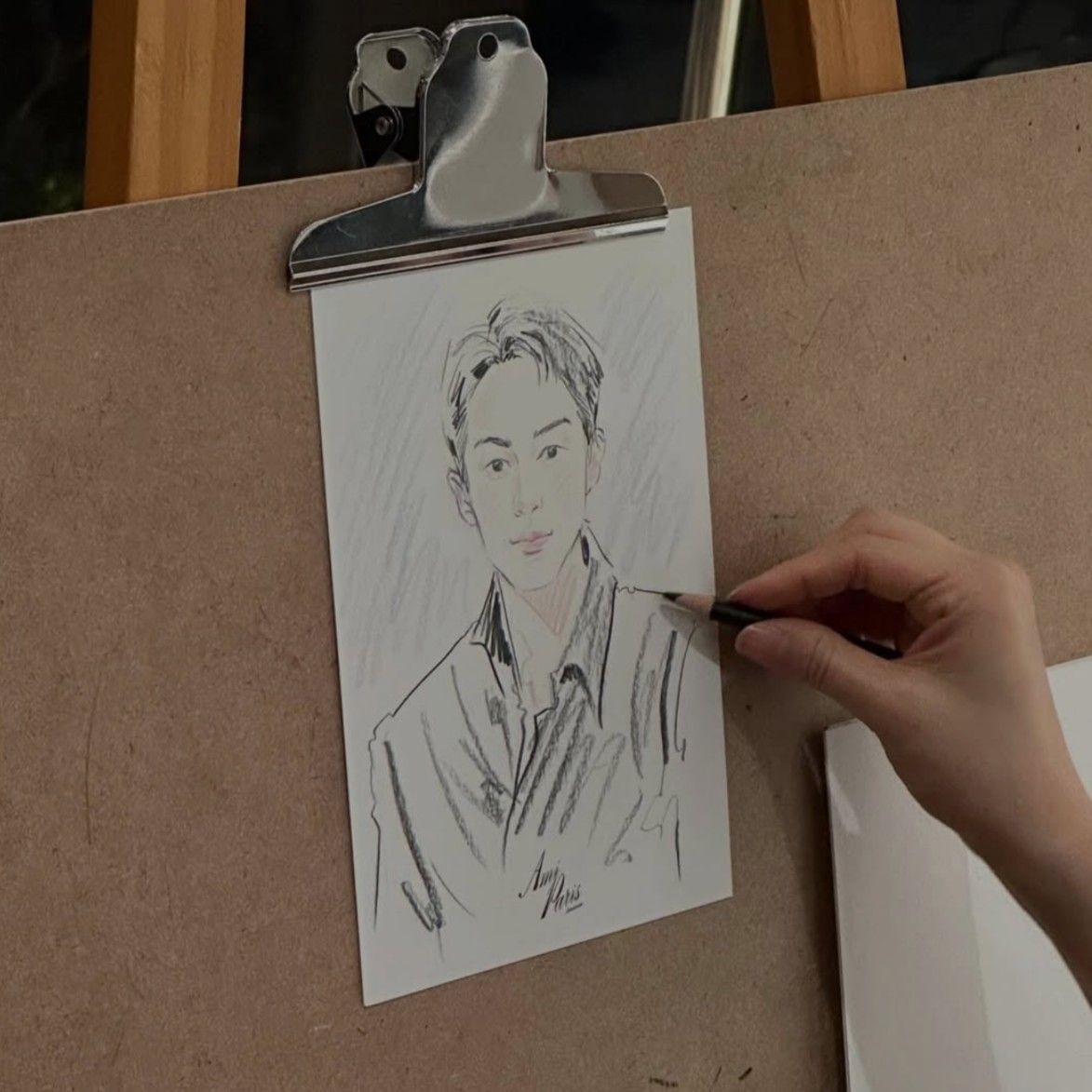 A moment captured by a fan of Lee Jaewook