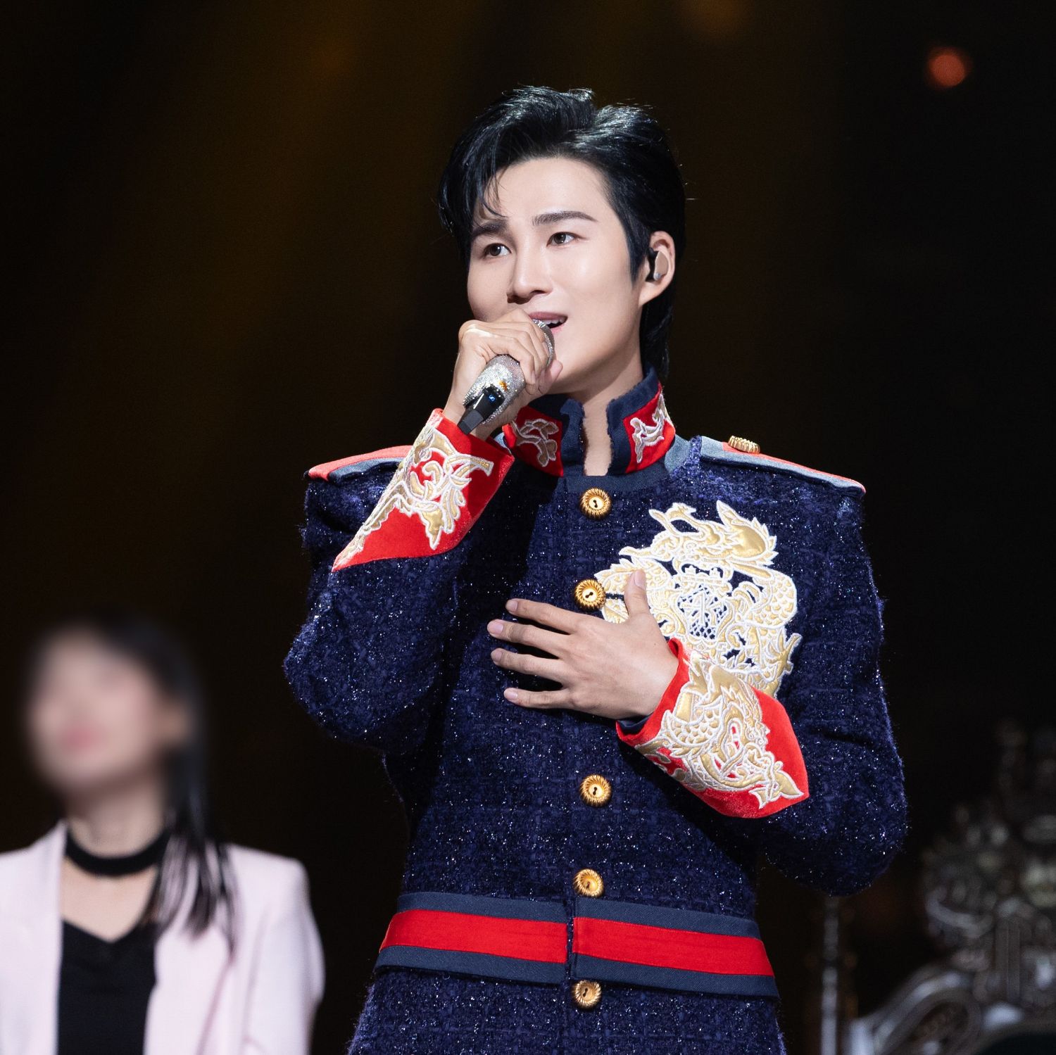 金熙栽的最新照片