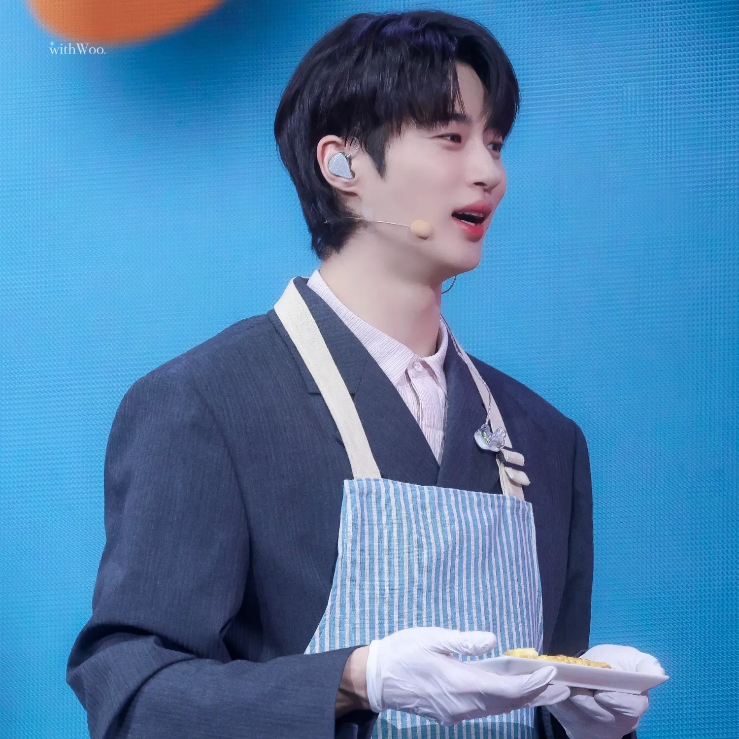 Behind-the-scenes cut of Byeon Wooseok