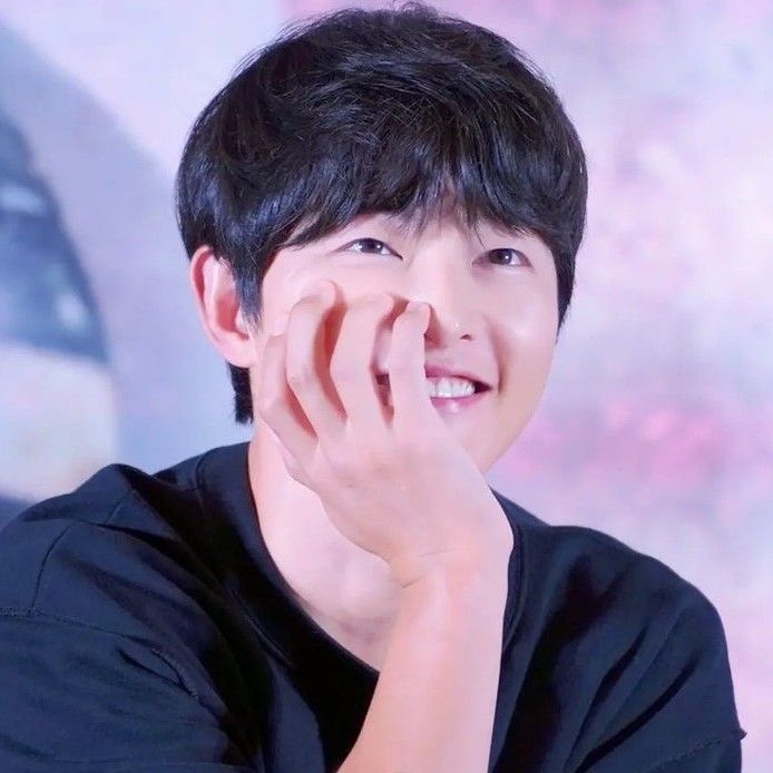 Recent activity shot of Song Joongki