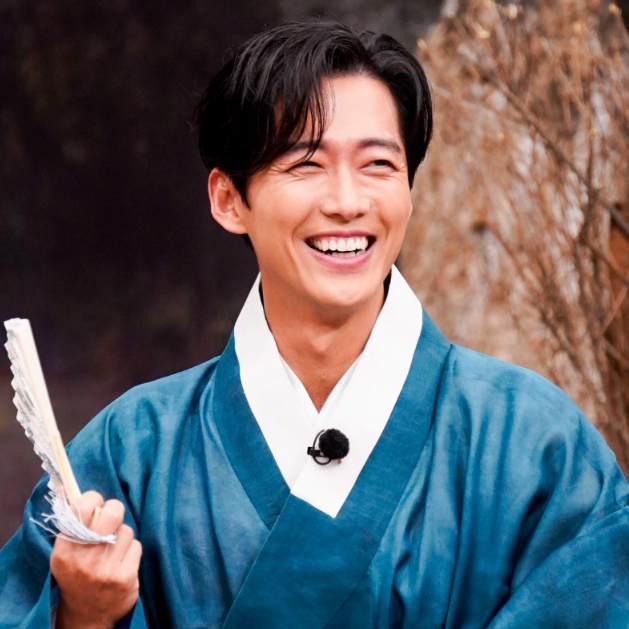 A moment captured by a fan of Namkoong Min