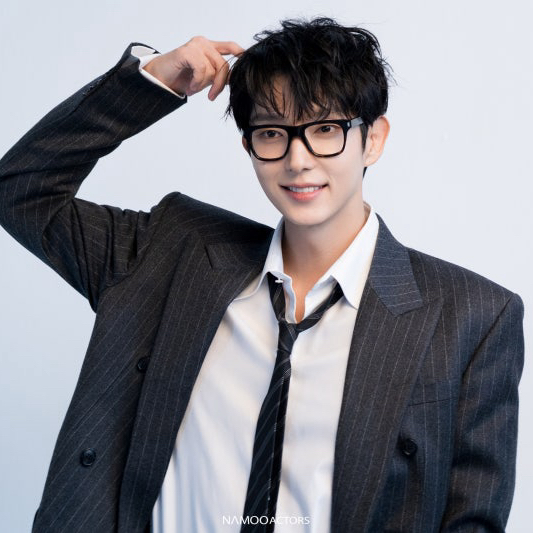 Foto terbaru dari Lee Joongi