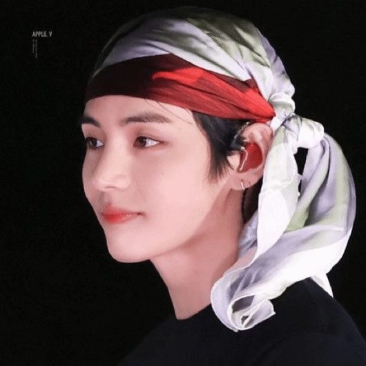 Latest photo of Kim Taehyung (V)