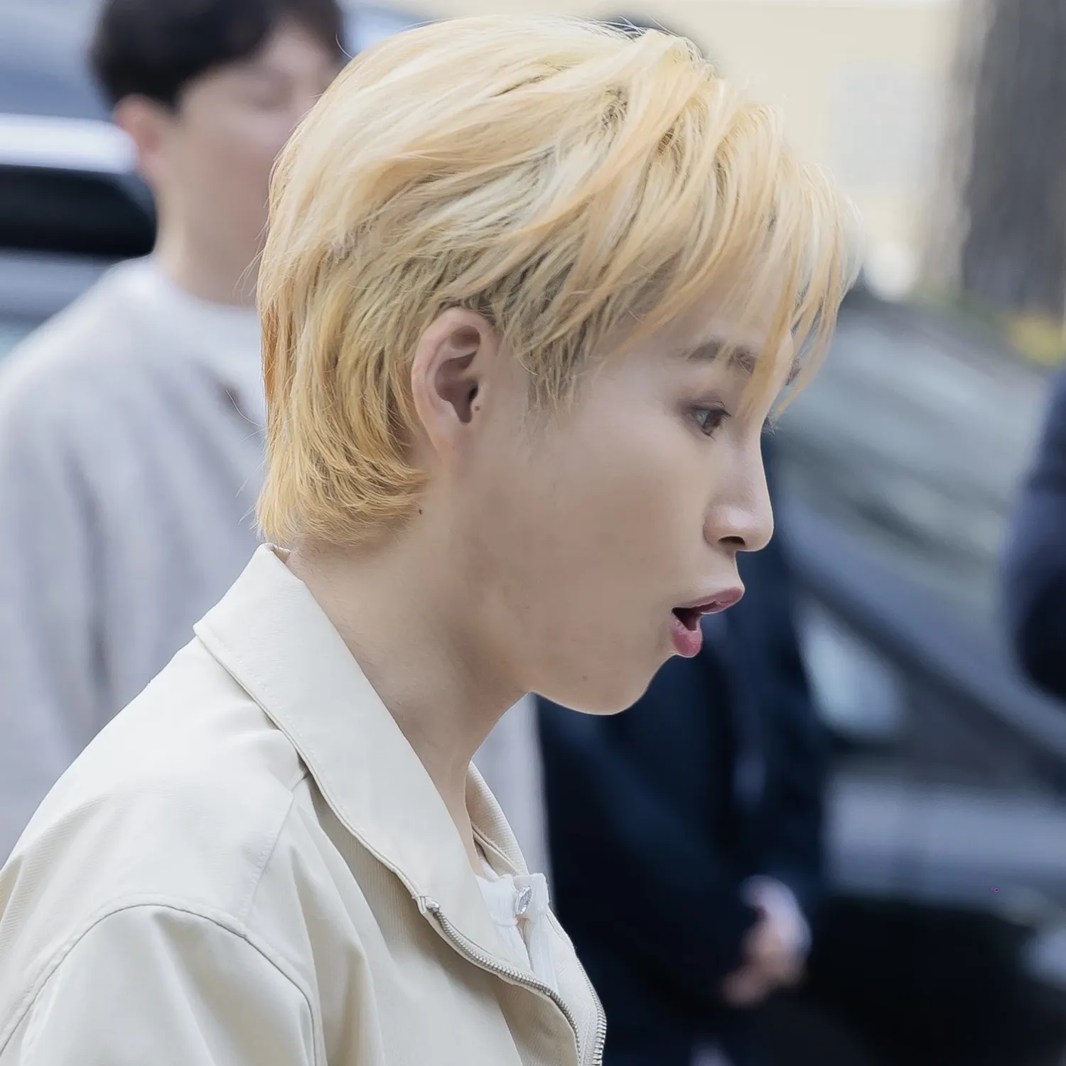 김희재의 비하인드 컷