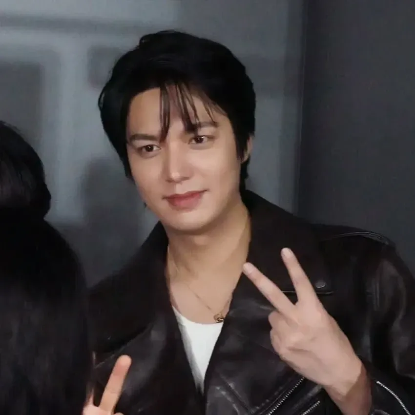 Recent activity shot of Lee Minho