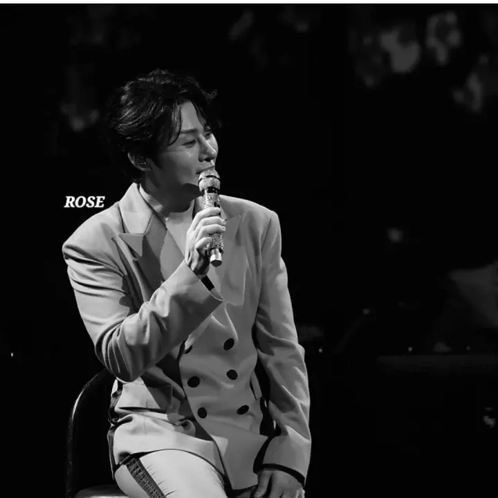 Behind-the-scenes cut of Kang Moonkyung