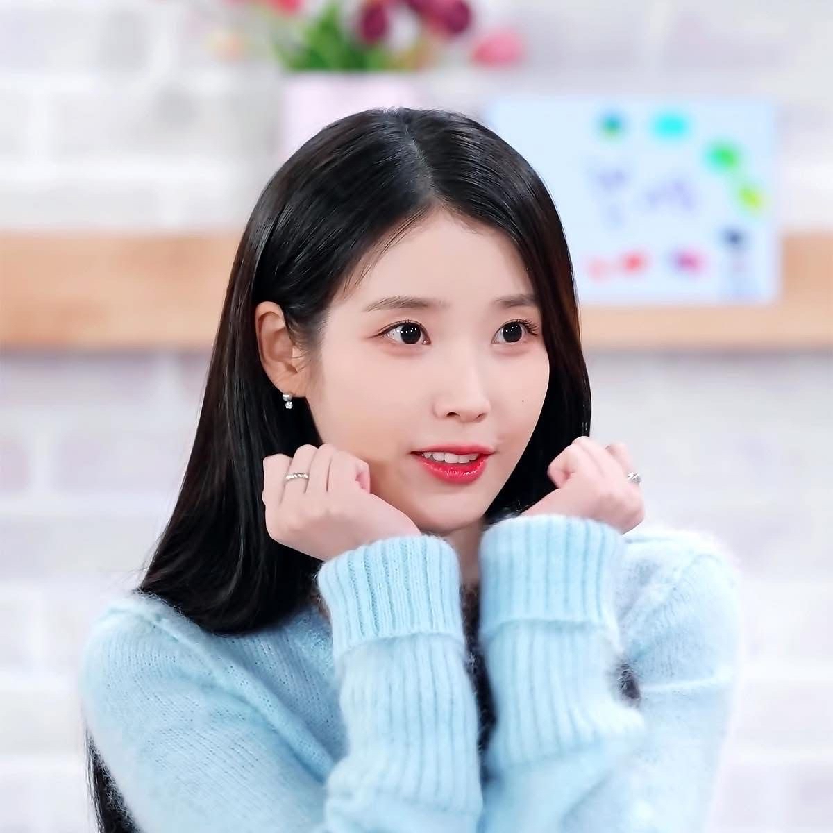 A moment captured by a fan of IU