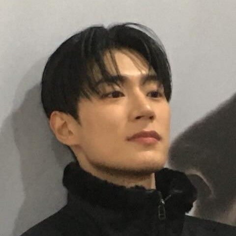 A moment captured by a fan of Park Seoham