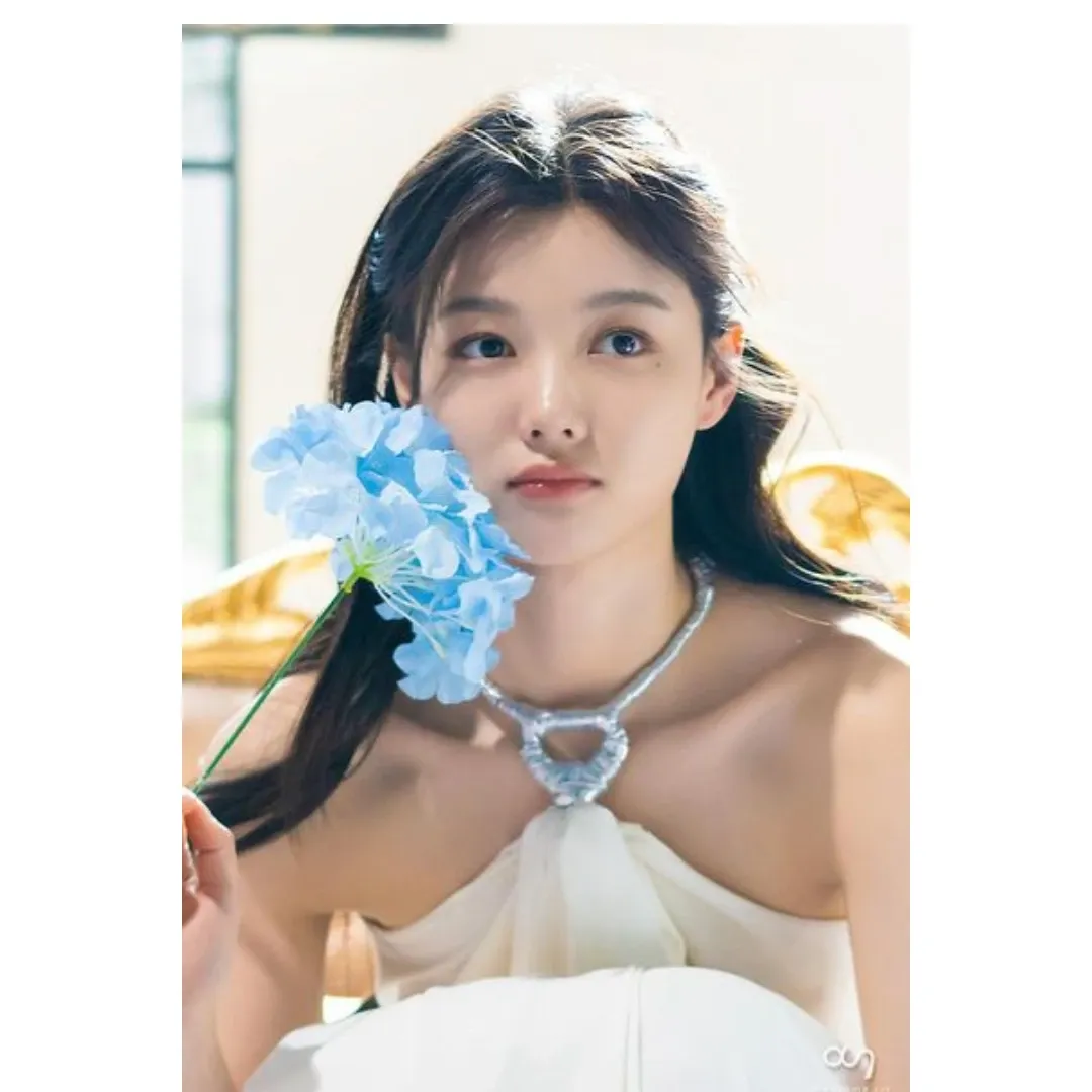 Recent activity shot of Kim Youjung