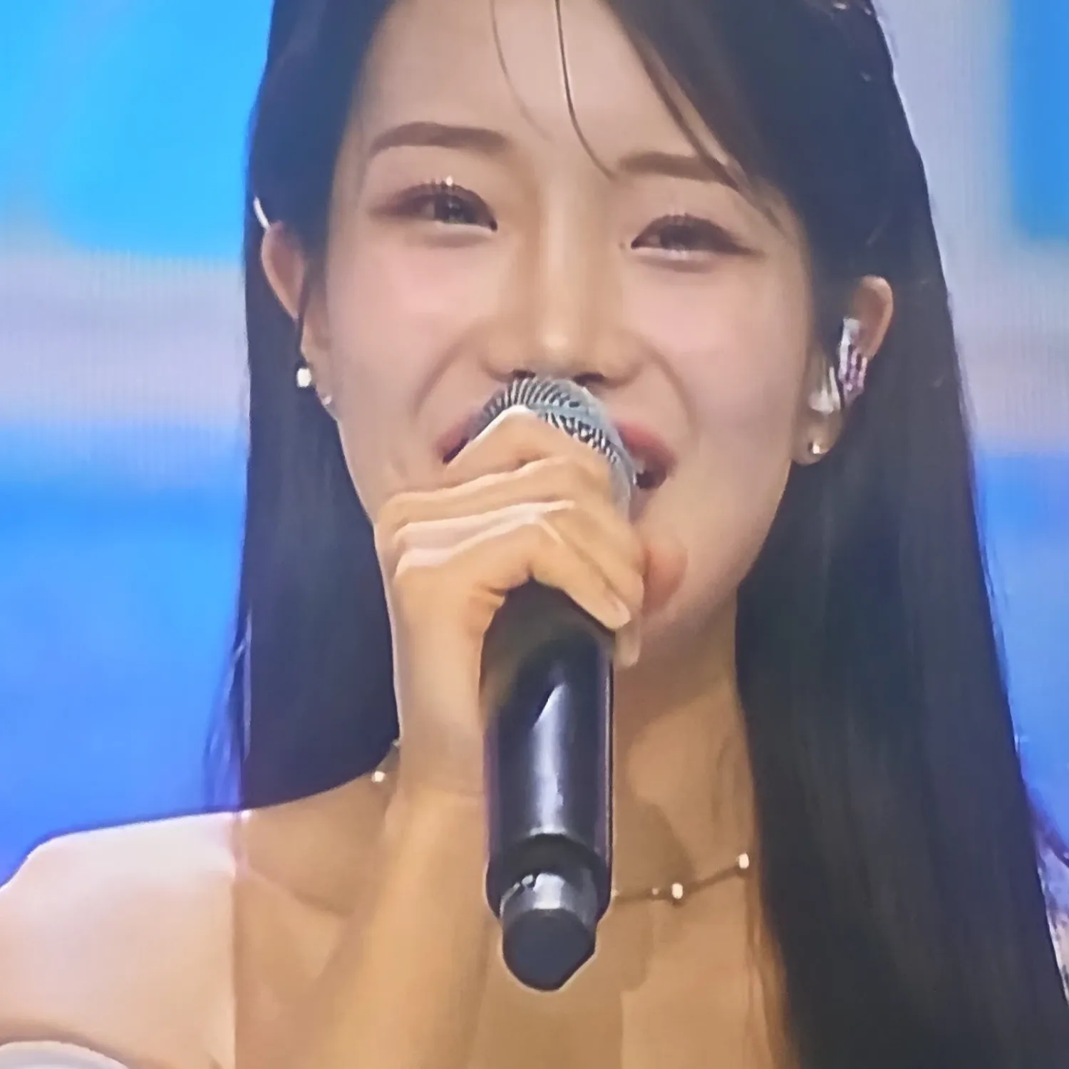 A moment captured by a fan of Kim Soyeon (2004)