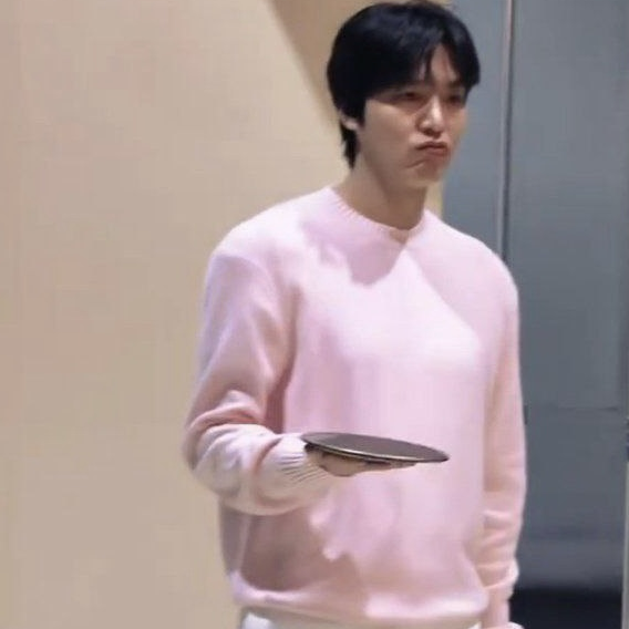 A moment captured by a fan of Lee Minho