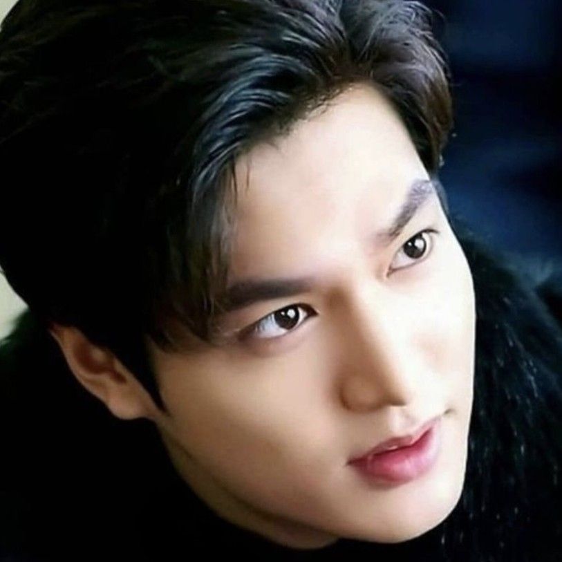 イ・ミンホの最近の活動ショット