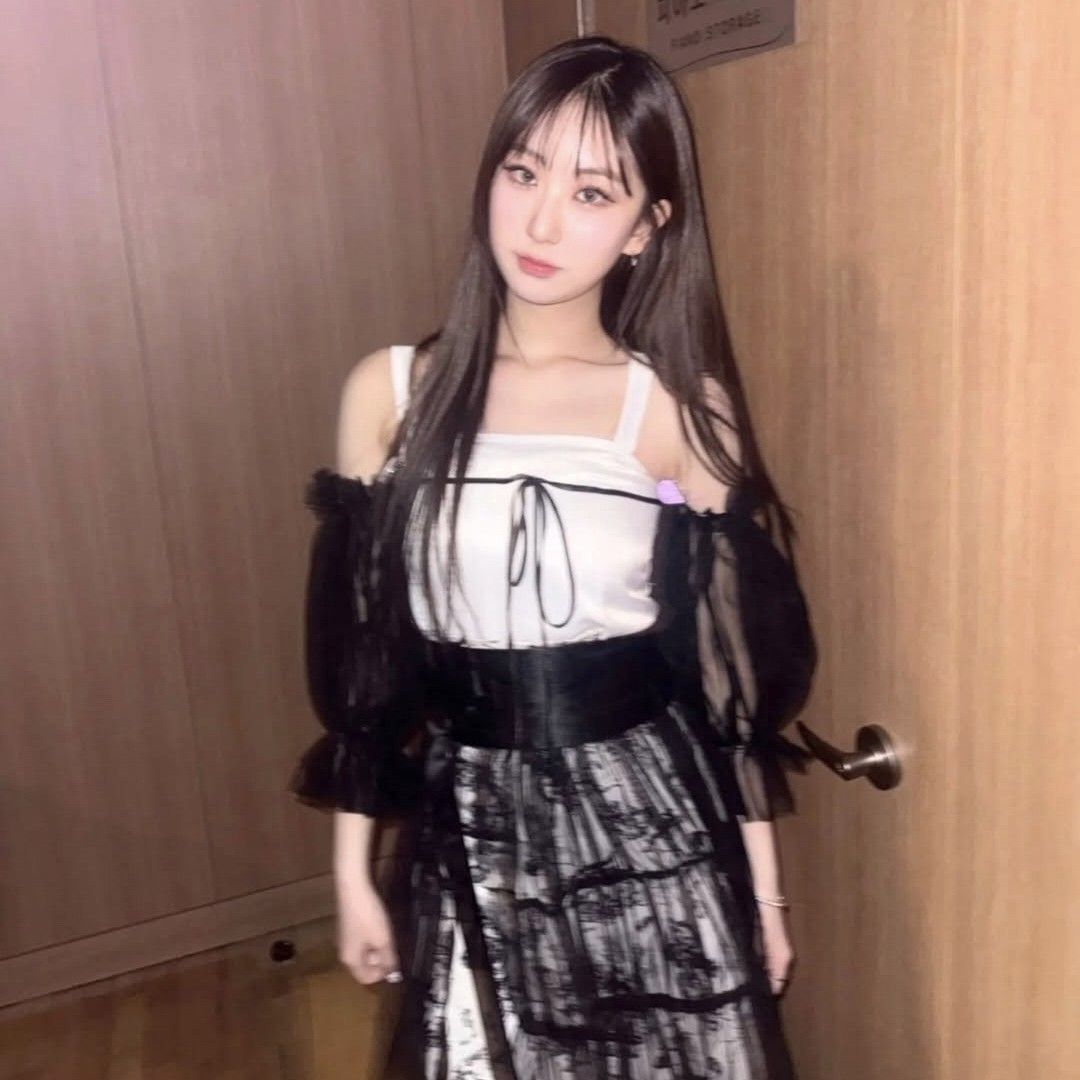 Momen yang diabadikan oleh penggemar Jeon Yujin