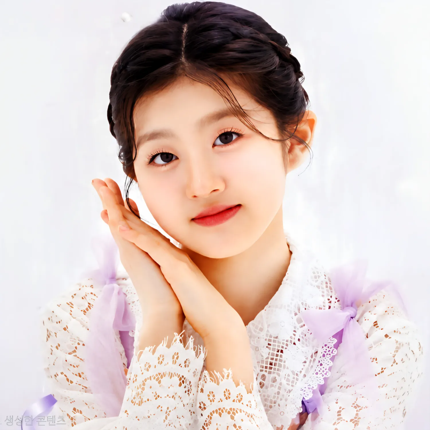 Recent activity shot of Yoon Yoonseo