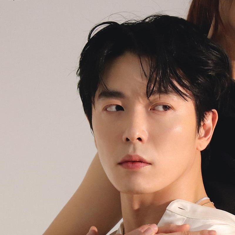 Momen yang diabadikan oleh penggemar Kim Jaewook