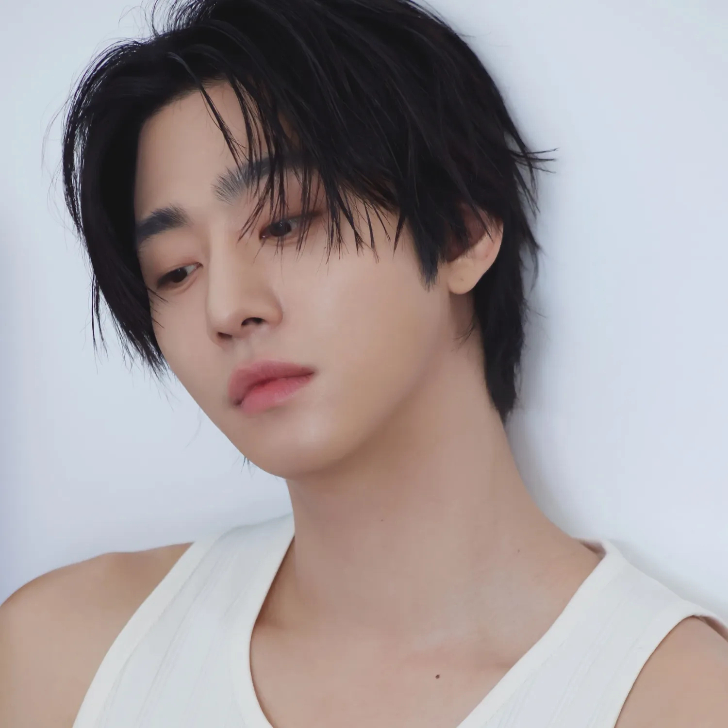 Behind-the-scenes cut of Ahn Hyoseop