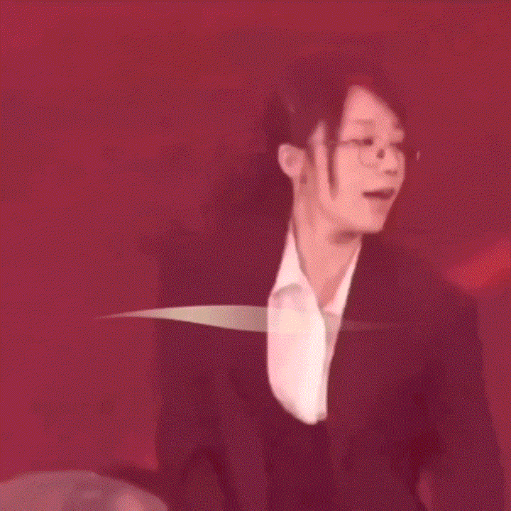 A moment captured by a fan of Jung Eunji