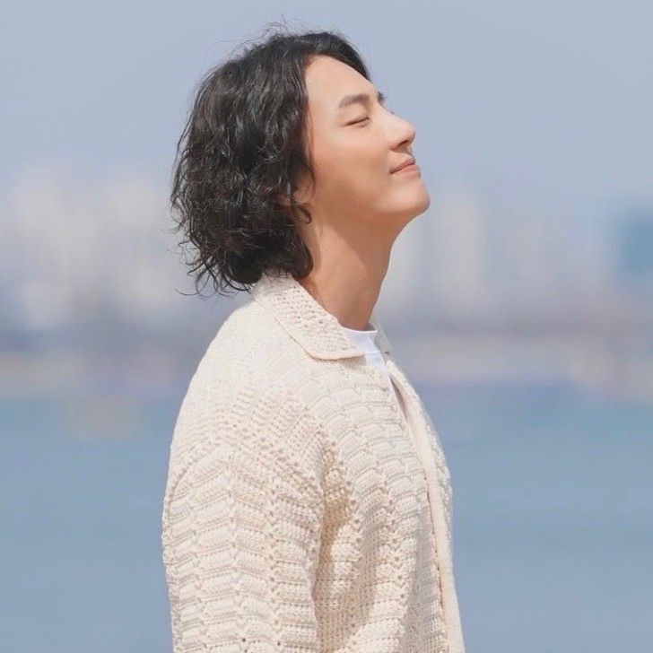 Recent activity shot of Yoon Shiyoon