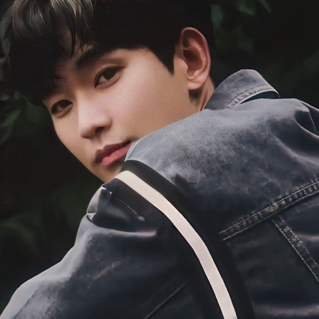 キム・スヒョンのビハインドカット