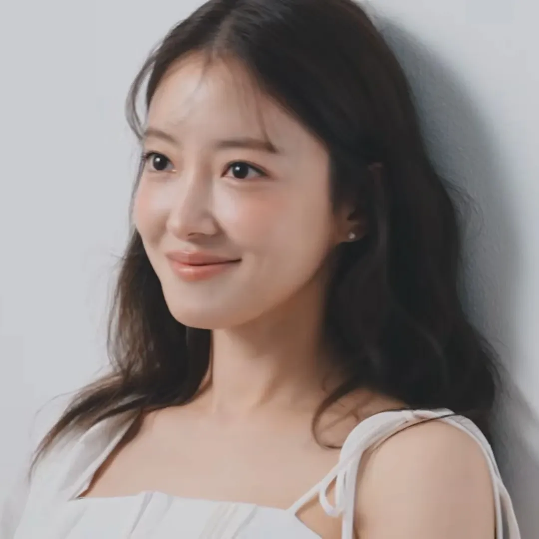 Recent activity shot of Lee Seyoung