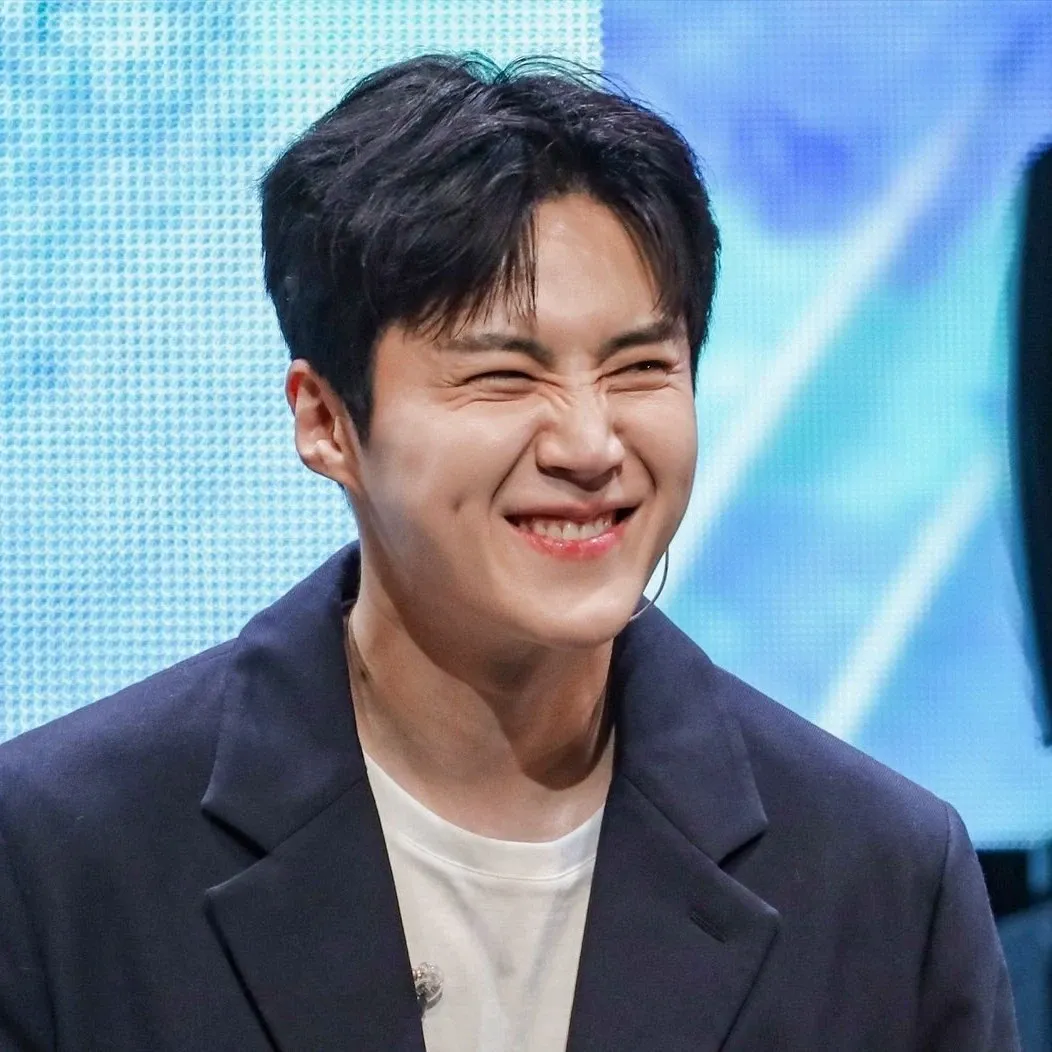 A moment captured by a fan of Kim Seonho
