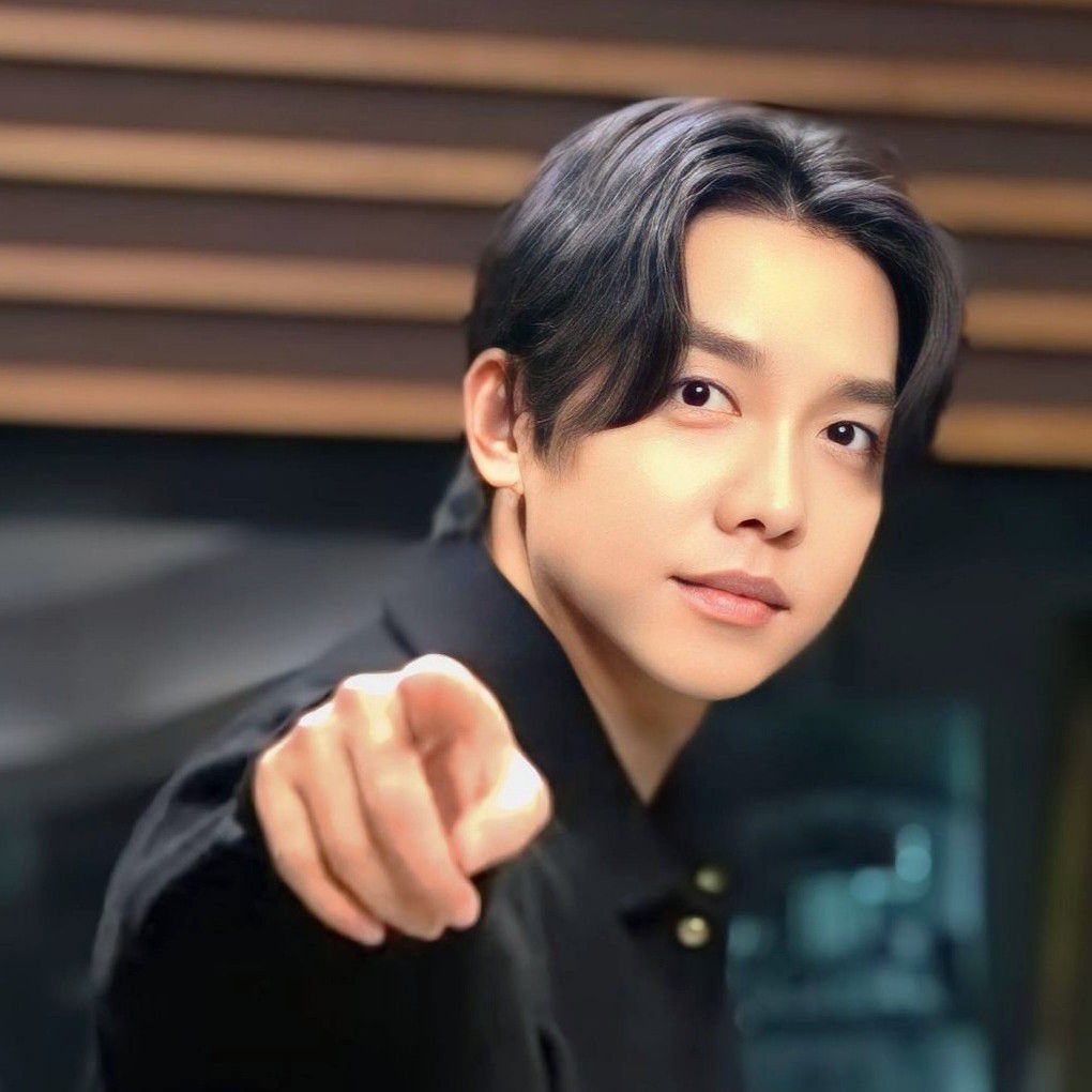 イ・スンギの最近の活動ショット